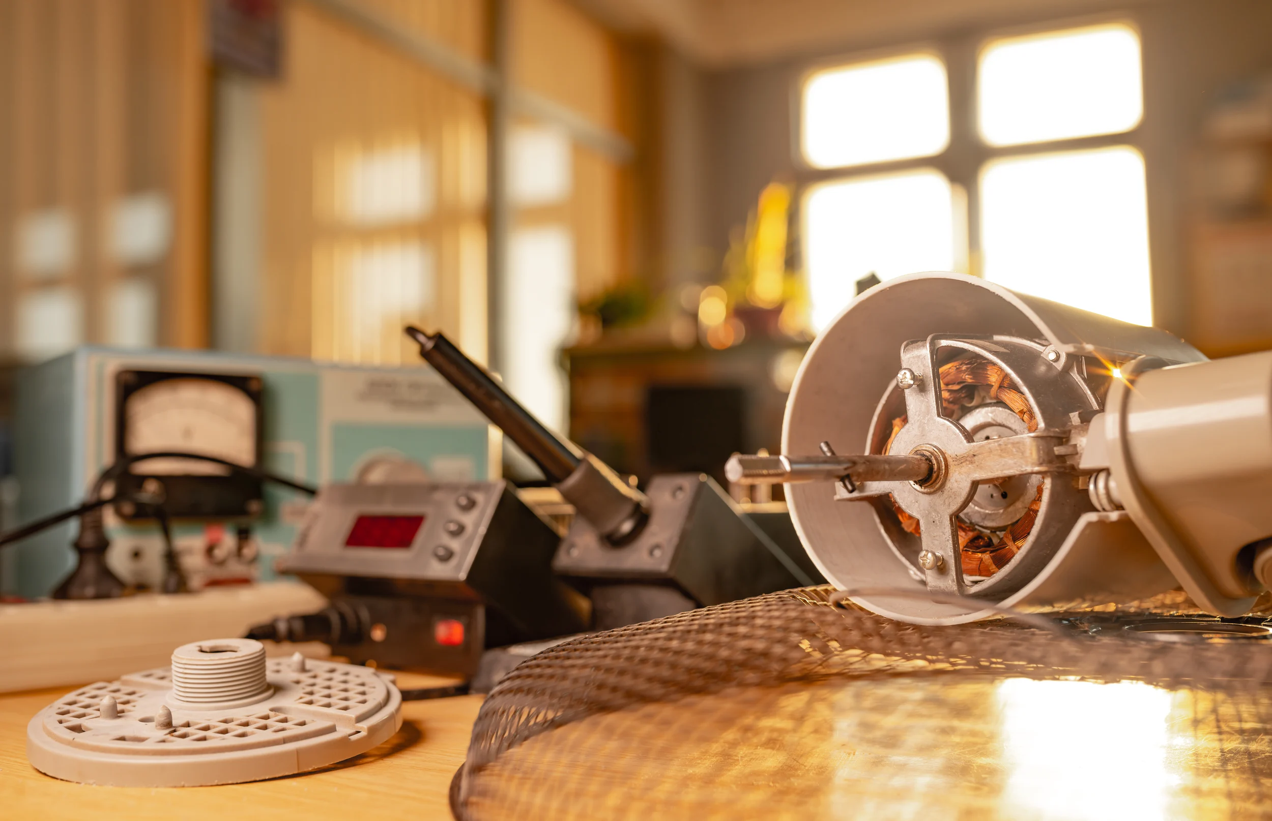 perbedaan gearbox dan gearmotor